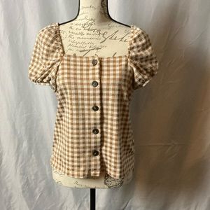 Madewell size medium plaid short sleeved top with button detail great condition